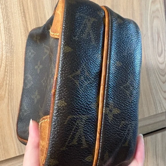 Auth Louis Vuitton Amazon monogram bag No Strap - Picture 2 of 11